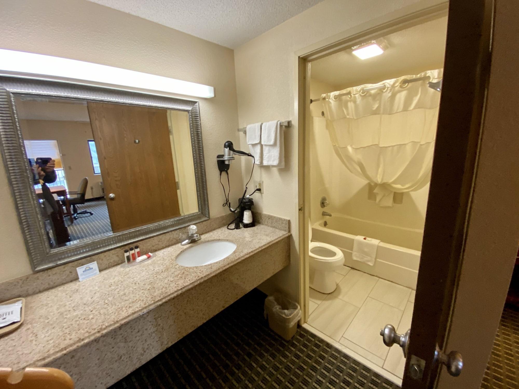 Days Inn By Wyndham Morehead Kültér fotó