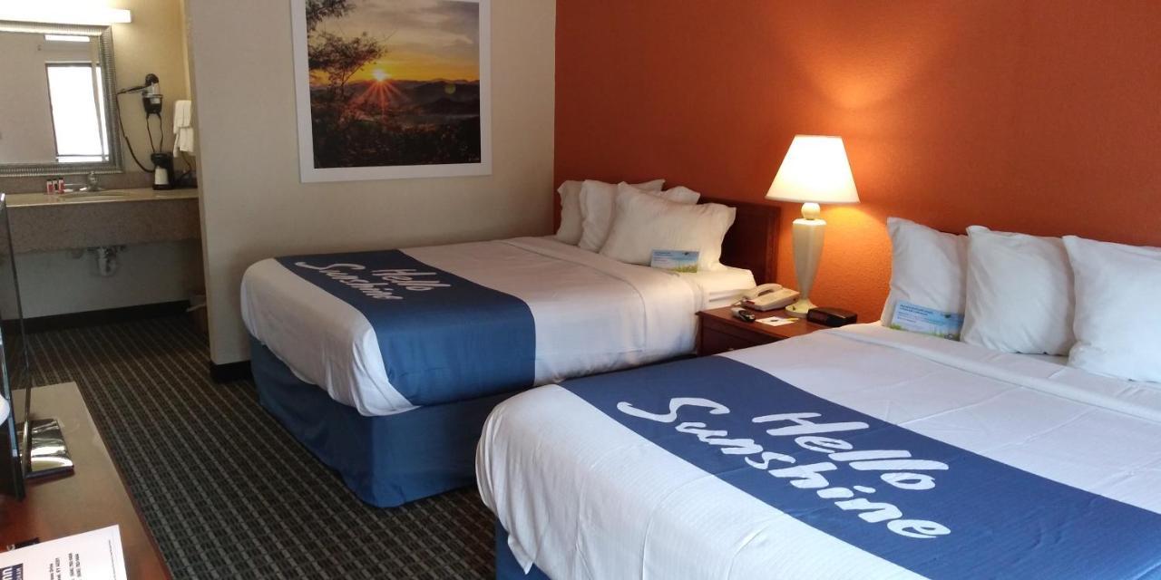 Days Inn By Wyndham Morehead Kültér fotó